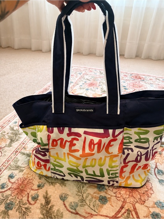 Geckobrands Handbags - GeckobrandsNavy & Multi 'Love' Print Canvas Tote